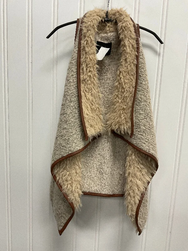 Vest Faux Fur & Sherpa By Love Tree In Cream, Size: S